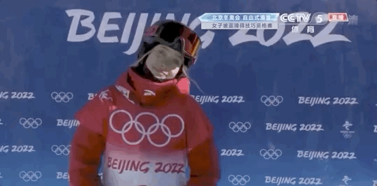 7807561211457559552.gif