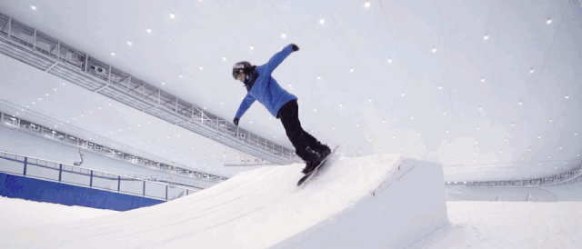 7710806707589279744.gif