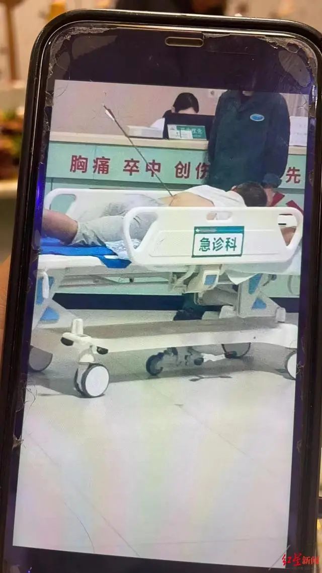 男子射箭伤人，汽车也被射中！专业人士：用的应该是狩猎复合弓，杀伤力极强