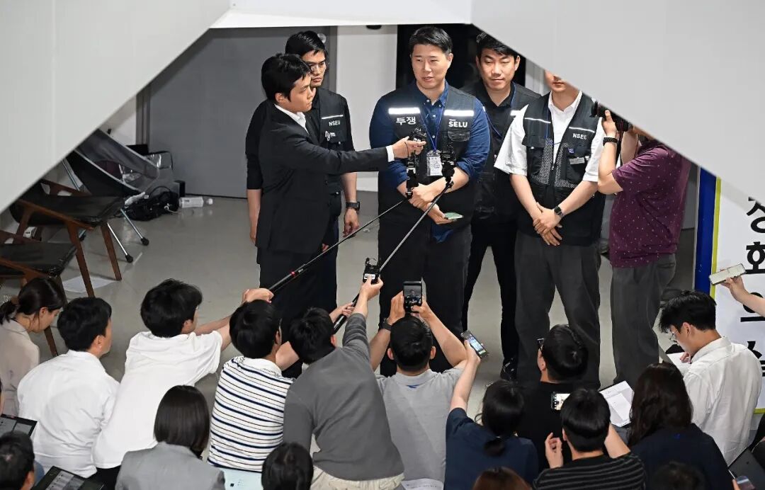 谈崩了！三星电子工会宣布：明起举行史上最大规模罢工！公司股价直线跳水，罢工内幕曝光：巨大奖金落差引发员工强烈不满 (http://www.kingbaby.com.cn/) wap 第3张
