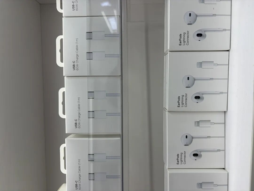 有线耳机突然“翻红”！每经实探深圳华强北：蓝牙耳机依旧是销售主力！分析师：不认为有线会成为主流 (http://www.photoreceiver.com/) wap 第1张