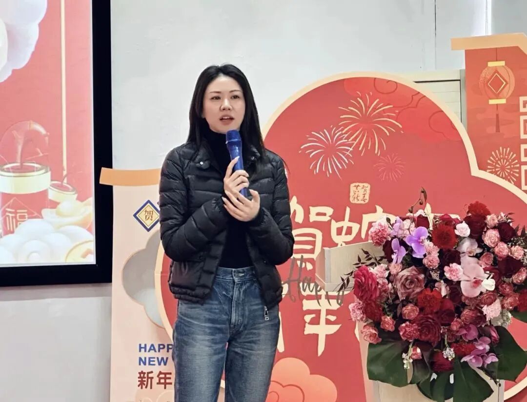 突发公告：85后张禾阳，因个人原因辞任董事长！她是实控人女儿，已掌舵公司近8年，其姐上月刚辞任董事 (http://www.photoreceiver.com/) newsx 第1张