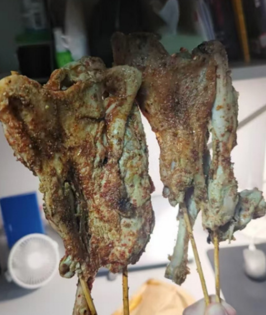北大已删除“鹅腿阿姨”推文！多人称买到“发绿腿”，“僵尸鸭腿”登顶热搜，其丈夫回应：是独家秘方；相关部门已抵达后厨 (http://www.kingbaby.com.cn/) wap 第7张
