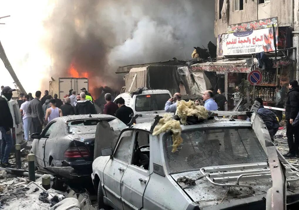 14公斤火药被引爆，炸掉7米高内塔尼亚胡塑像，人群爆发出欢呼声！以方谴责西班牙：展现出骇人的反犹仇恨 (http://www.paipi.cn/) wap 第5张