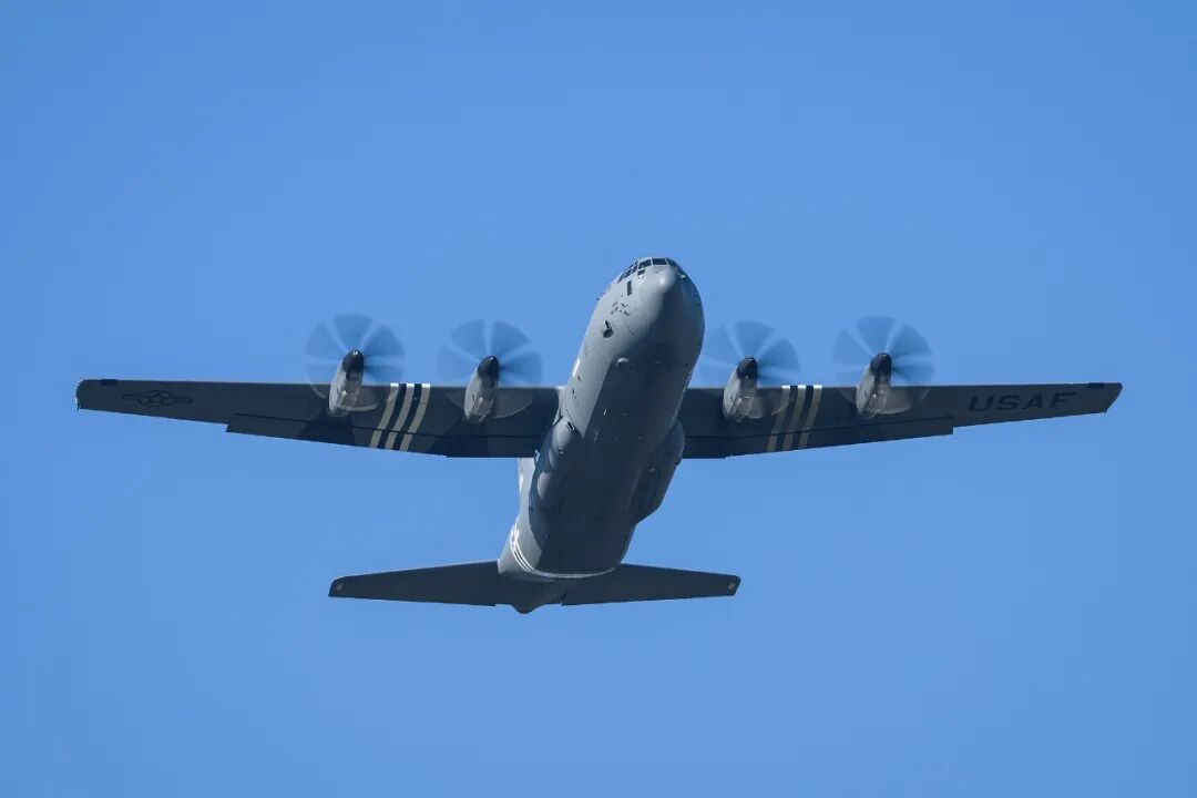 伊朗称击落C-130运输机！美媒称2架运输机救援时发生故障“被困”，已被美军炸毁！美国全球调拨隐身巡航导弹，伊朗追踪美以战机手段被曝光 (http://www.photoreceiver.com/) wap 第1张