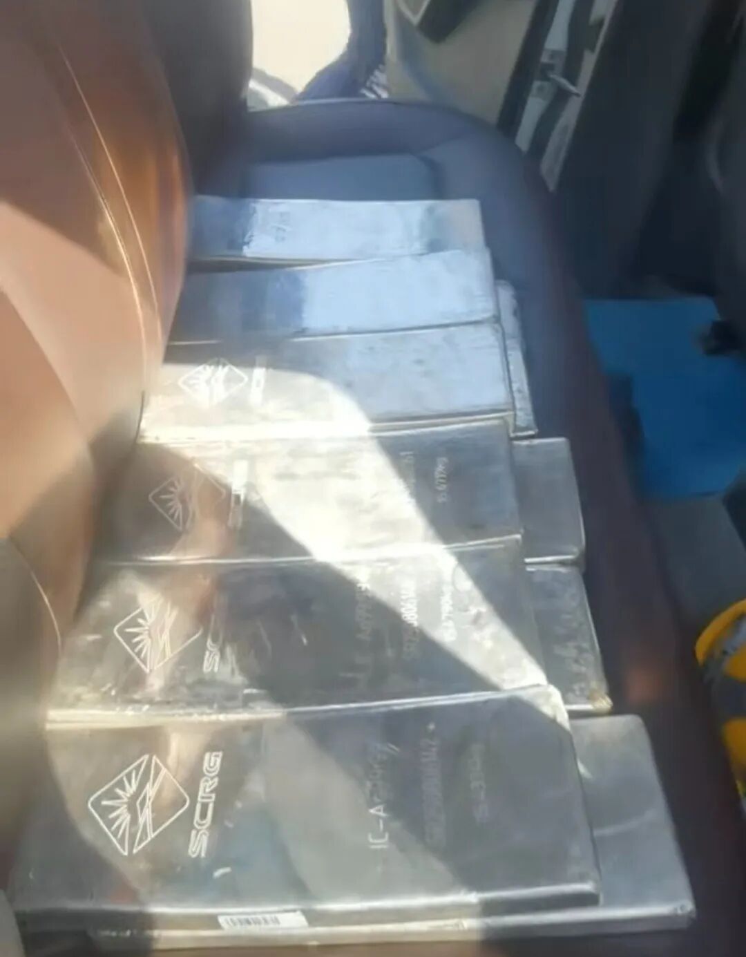 货车司机丢了13块银砖，价值百万元！重金悬赏后有人交还12块领23.5万元酬金：过路司机将银砖当废品卖了 (http://dinkfamily.com/) wap 第6张