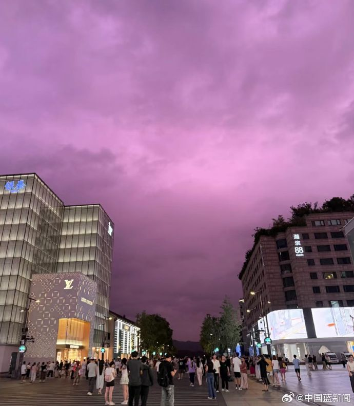 今晚，上海、杭州的天空变成了粉紫色！不要被它迷惑：台风“巴威”登陆在即！杭州地铁：7月12日6时起，将全线停运 (http://www.kingbaby.com.cn/) wap 第1张
