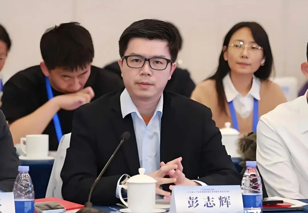 “稚晖君”彭志辉上任董事长，股价暴涨18%，一天市值增加137亿元！公司紧急提醒：存在快速下跌风险 (http://www.kingbaby.com.cn/) 财经 第3张