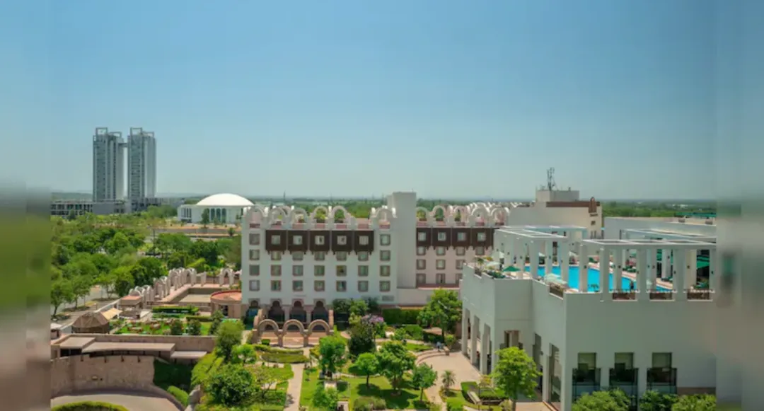 角力伊斯兰堡，美伊都到了！宫殿风格酒店里，美伊或“递纸条”谈判，双方“主将”均无外交经验；预计双方各占酒店一边，避免走廊偶遇 (http://www.paipi.cn/) wap 第2张