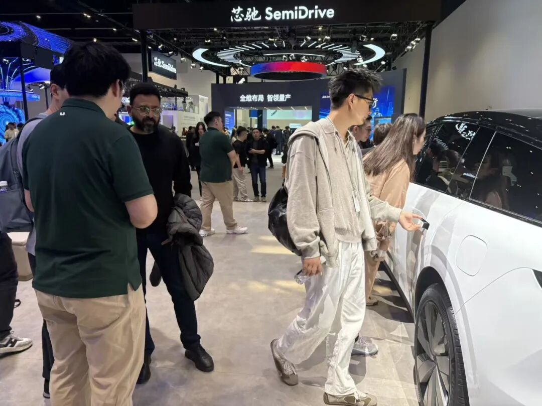 霍尔木兹战火下，中东客商涌进北京车展抢货：划掉“丰田”们，狂订中国车 (http://www.hilij.com/) p 第4张