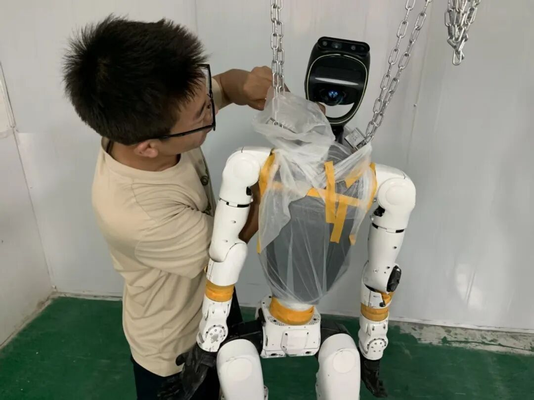 当一位30岁家电维修师傅，开始修人形机器人 (http://www.chichengjiaxiao.cn/) caij 第3张