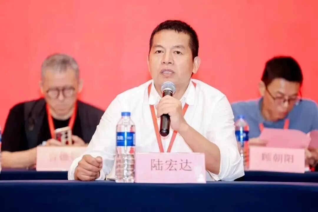 陆宏达与兰佳为何从并肩到反目？这位55岁资本大佬卷入在美性侵事件后，智度母子公司离奇隔空“开战”！揭秘陆、兰往事 (http://www.999law.cn/) caij 第1张