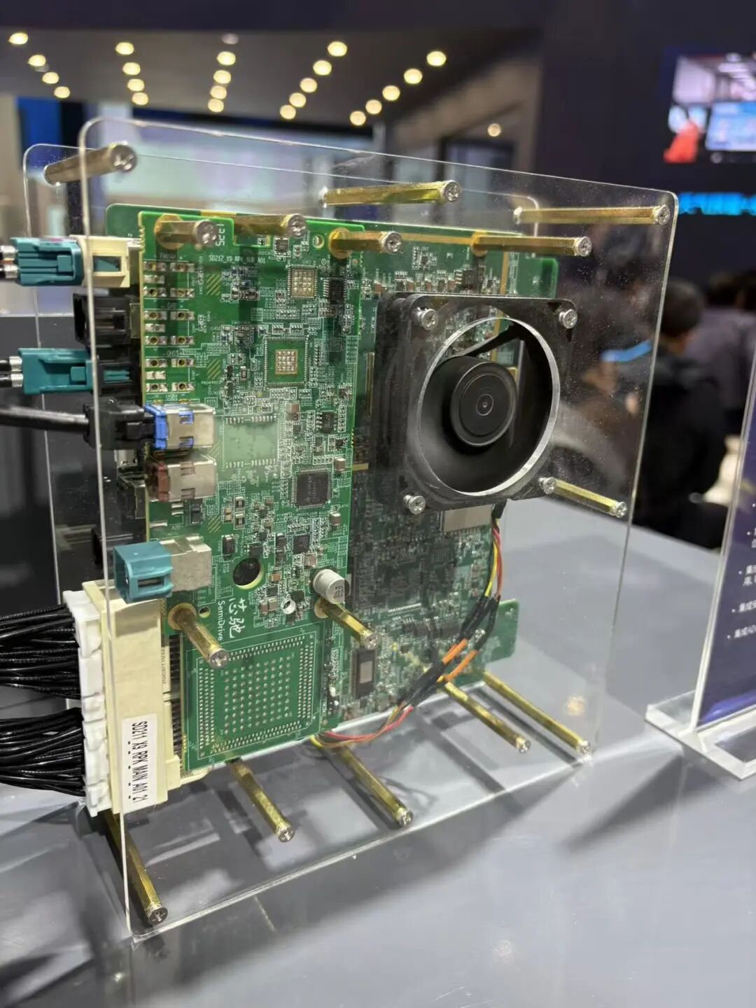 霍尔木兹战火下，中东客商涌进北京车展抢货：划掉“丰田”们，狂订中国车 (http://www.hilij.com/) p 第7张