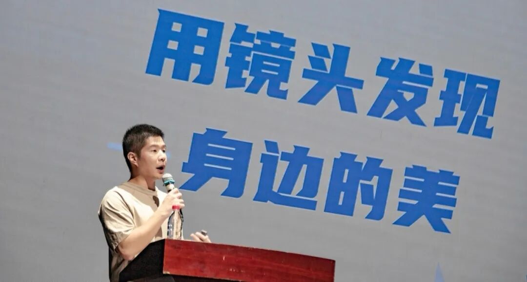 三四天、几千元，做出全网爆火的AI神曲《过来人》，唱哭无数人！记者拿到其创作画布后，让李白开麦，却只得到一个持剑古装男 (http://www.kingbaby.com.cn/) wap 第2张